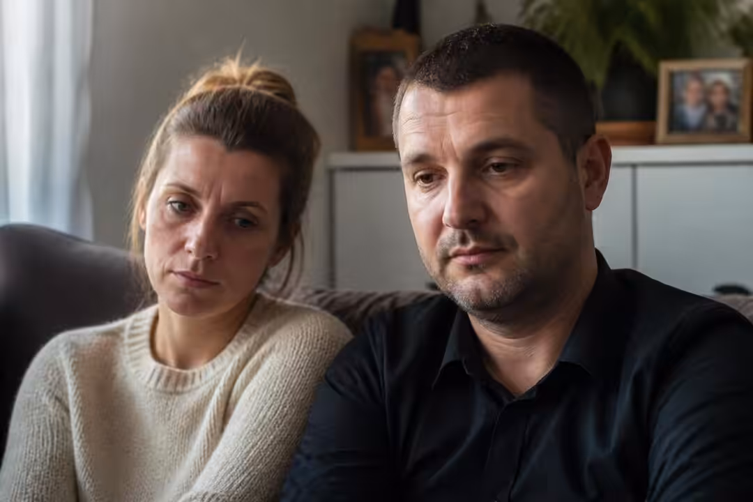amandine et alexandre pellissard témoignent de leurs regrets après leur expérience dans l'industrie du x, évoquant notamment leurs revenus de 10 000 euros.